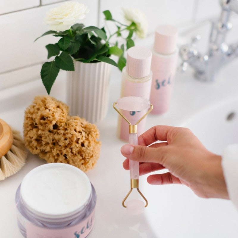 Pink Crystal Facial Roller-Natural Self-Schoonheidsinstituut Leanne Paulissen #tint_